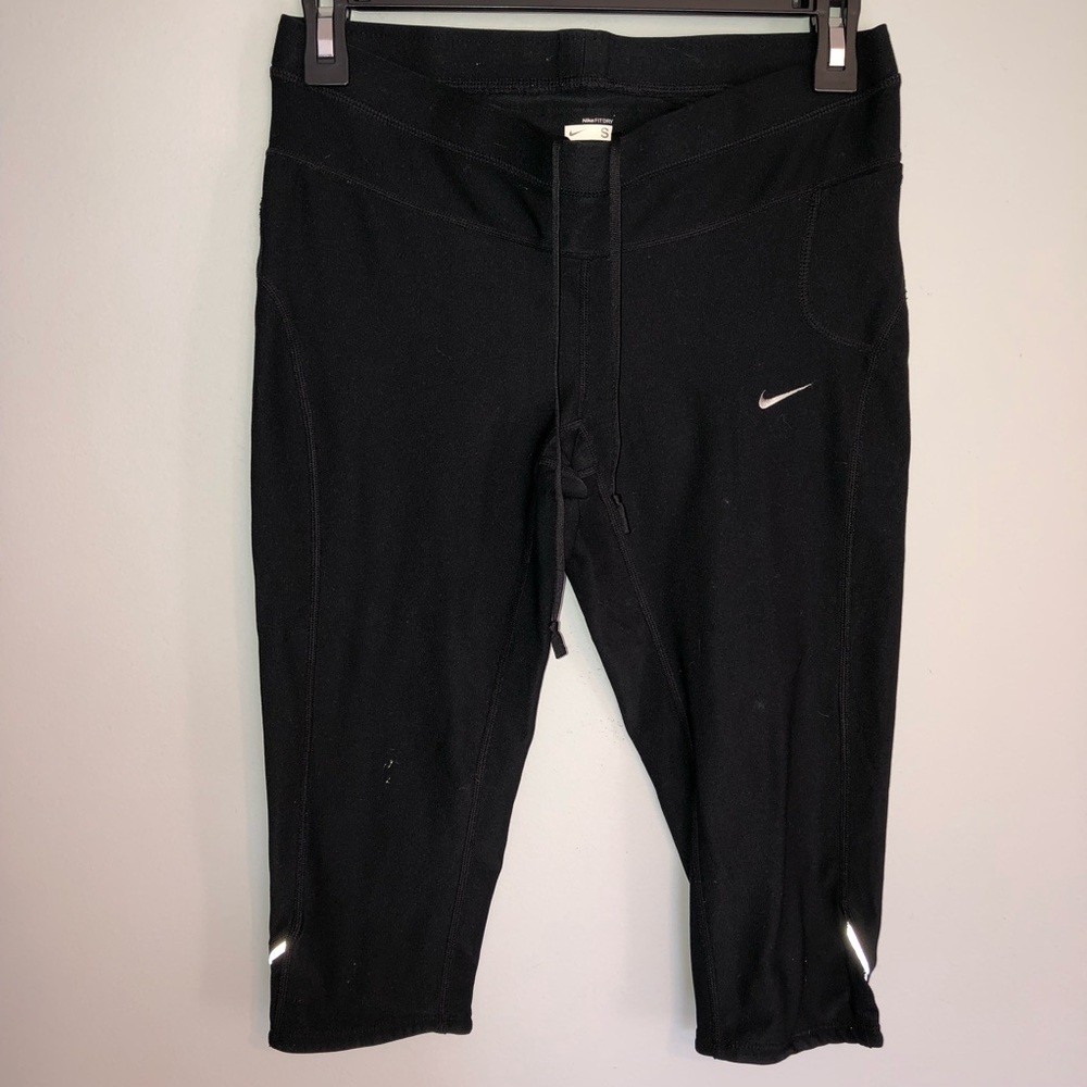 Nike Black Skinny Capri Legging